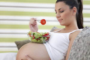 Healthy pregnancy eating salad